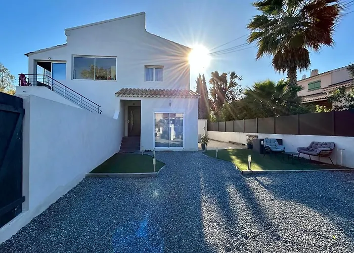 Charmant Studio Dans Villa - Parking - Jardin